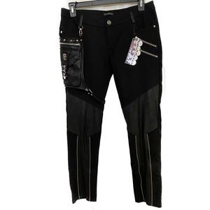 NWT-34” low rise black Rock jeans w/💀Hip bag